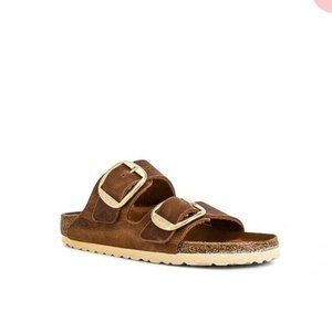 Birkenstock Arizona Big Buckle Sandal in Cognac